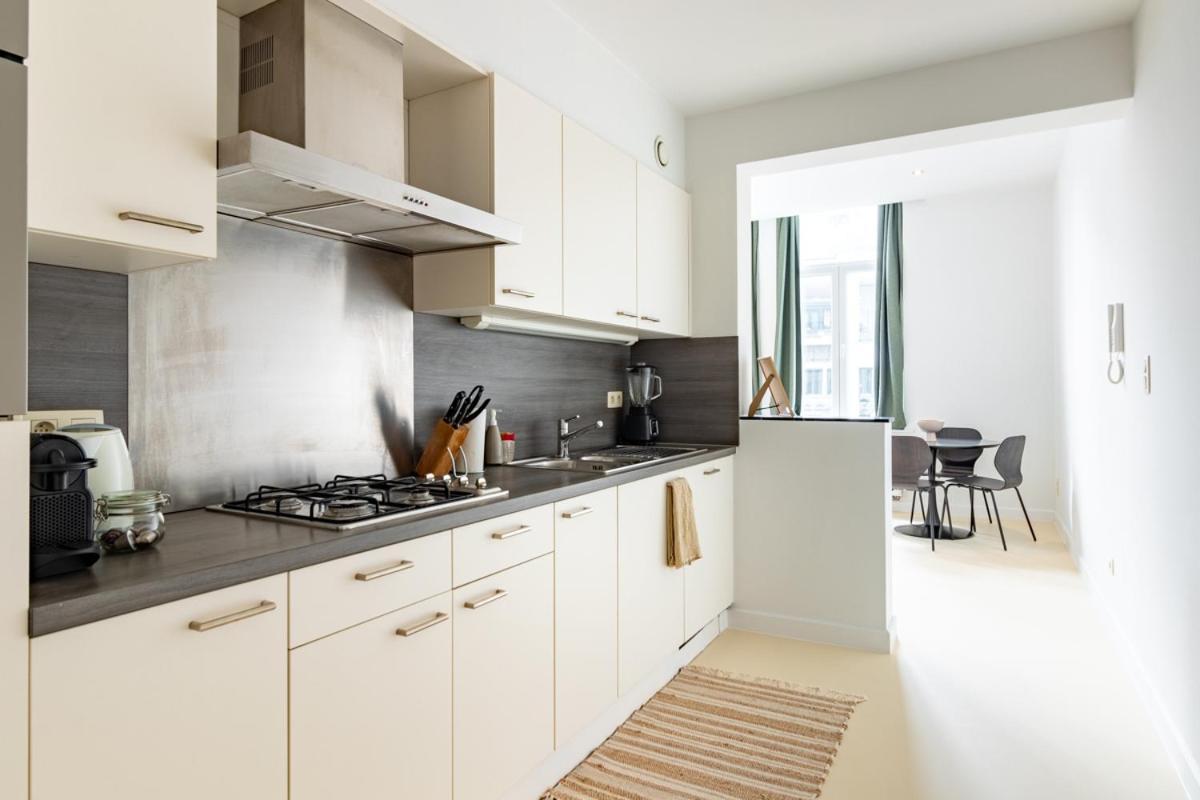 Bright, Spacious Apartments & Perfectly Located In The Heart Of เกนต์ ภายนอก รูปภาพ