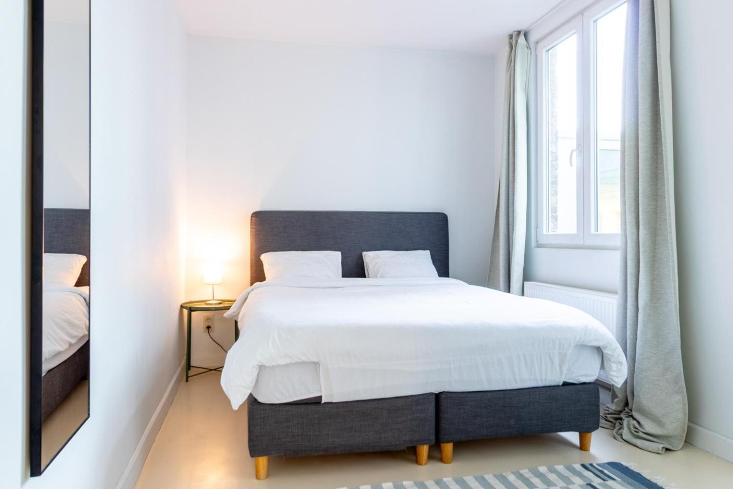 Bright, Spacious Apartments & Perfectly Located In The Heart Of เกนต์ ภายนอก รูปภาพ