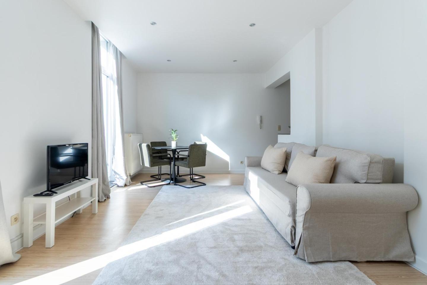 Bright, Spacious Apartments & Perfectly Located In The Heart Of เกนต์ ภายนอก รูปภาพ