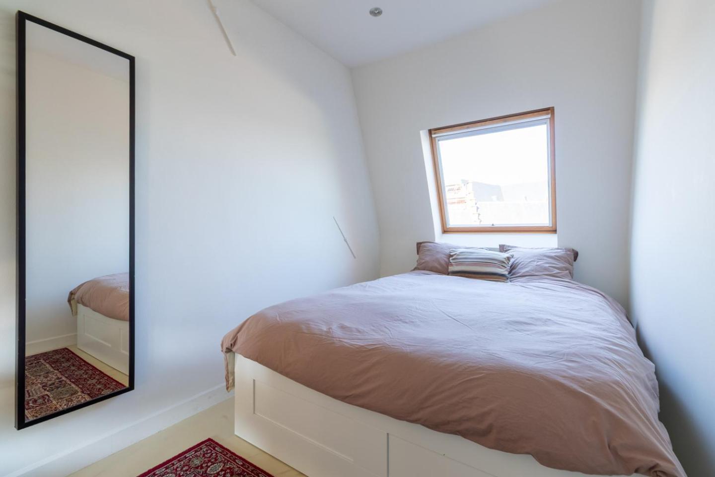 Bright, Spacious Apartments & Perfectly Located In The Heart Of เกนต์ ภายนอก รูปภาพ